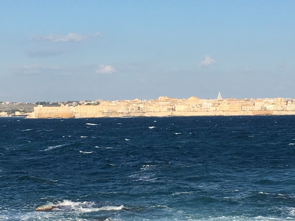 Looking back to Siracusa