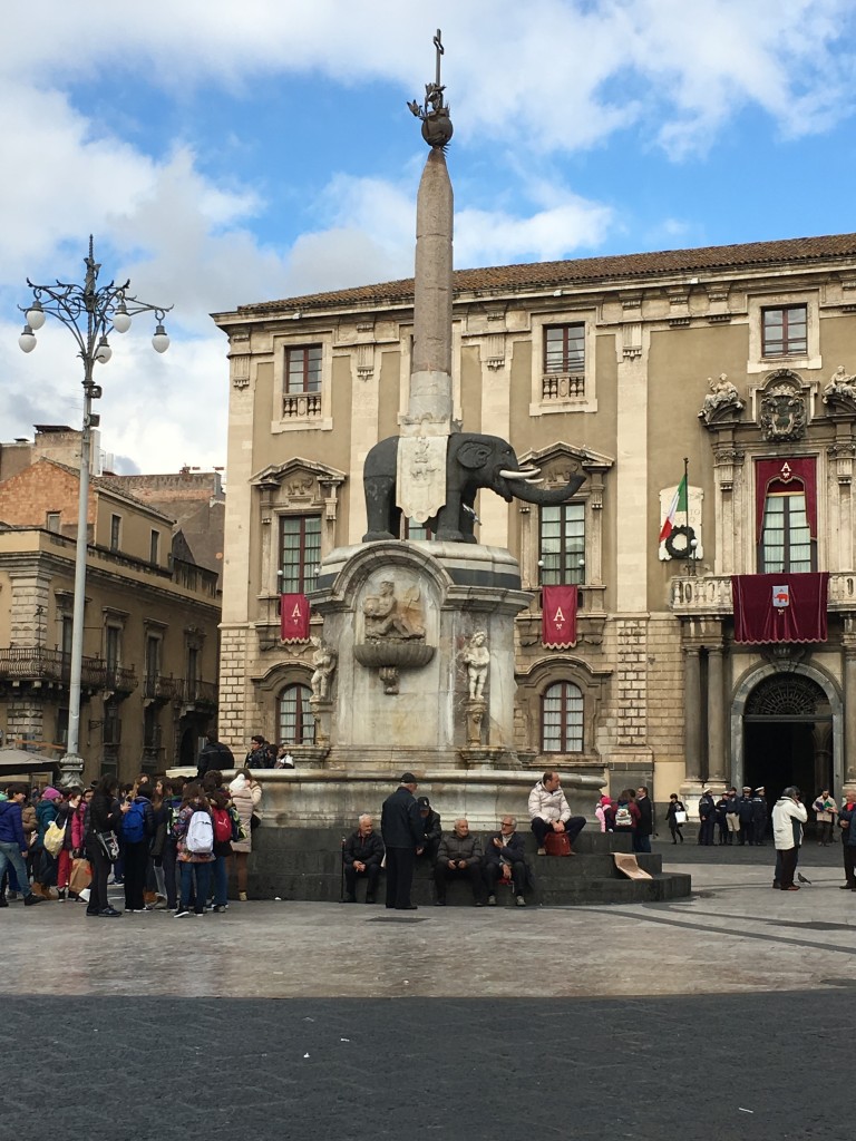 Piazza Duomo - Elepnat Obelisk